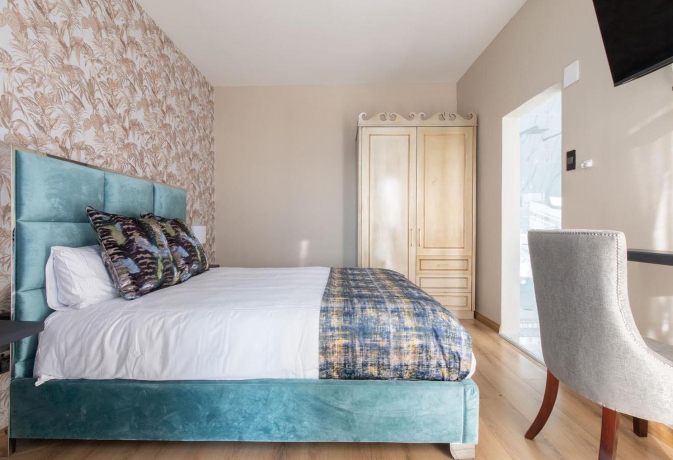 Dolphin Bay Boutique Hotel And Spa Port Elizabeth Eksteriør billede
