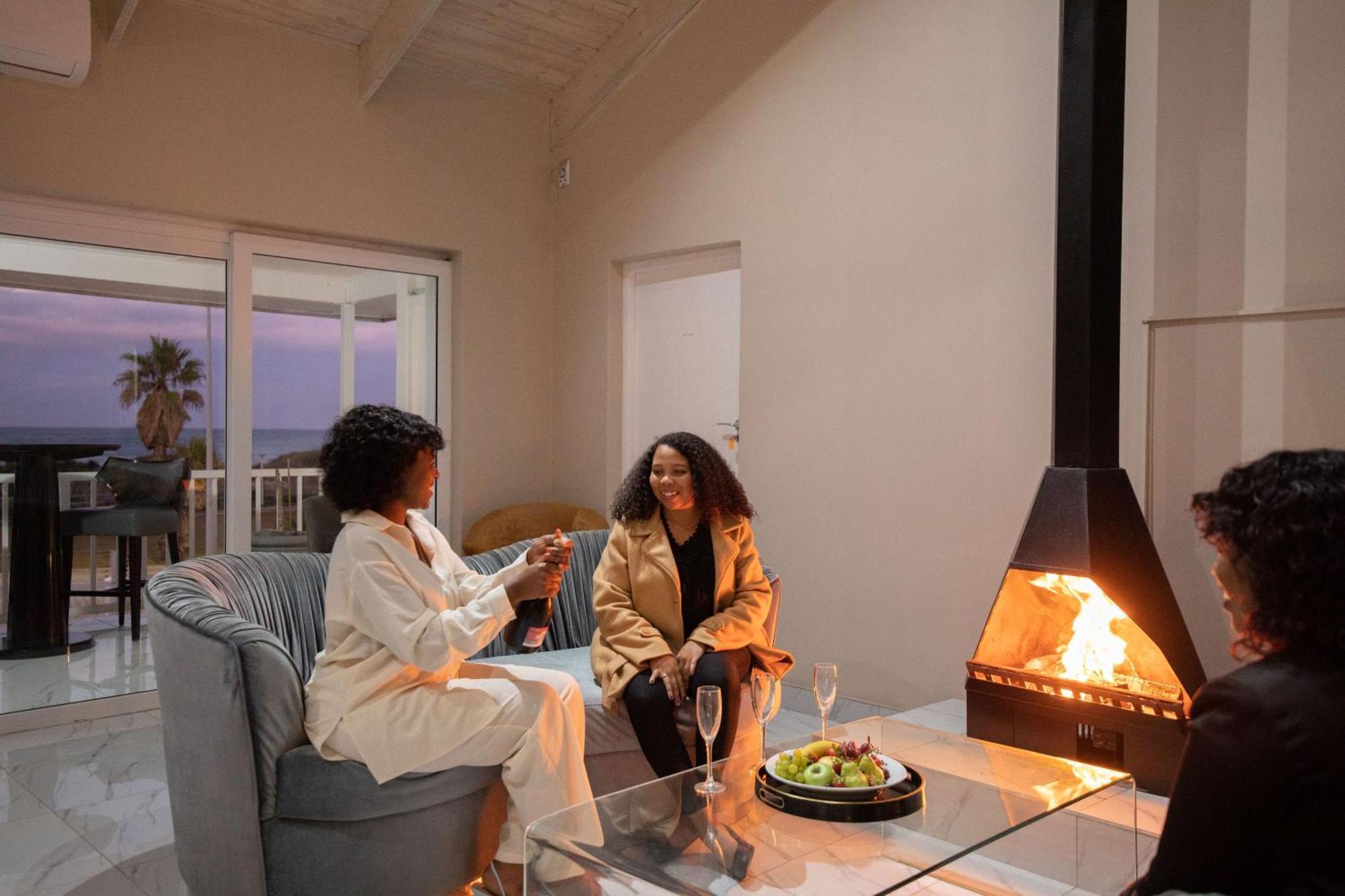 Dolphin Bay Boutique Hotel And Spa Port Elizabeth Eksteriør billede